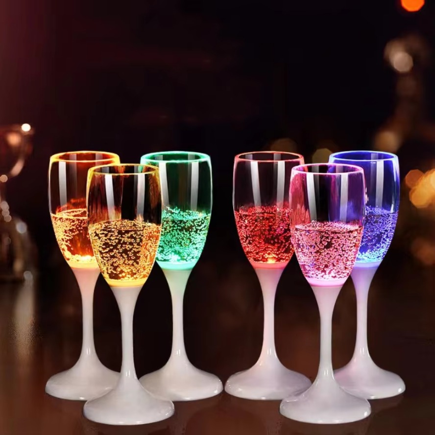 أكواب أوتوماتيكية ليد وامضة ،  - مراجعة Beer Wine Up وسعره